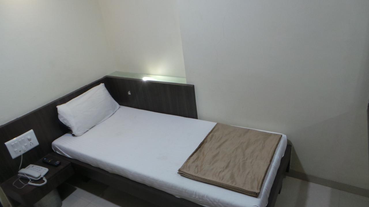 Hotel Gemini Mumbai Exterior photo